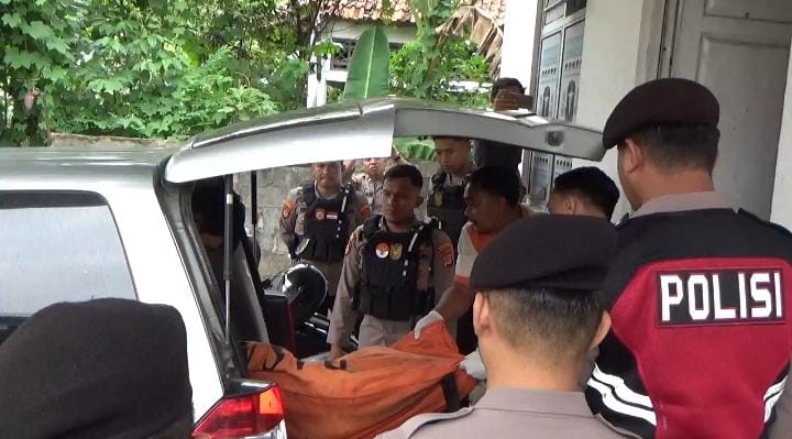 Jenazah Pegawai Koperasi Diperiksa, Dokter Forensik Temukan Luka Senjata Tajam