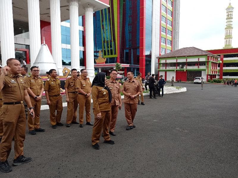 Wali Kota Bandar Lampung Melepas Rombongan Majelis Taklim Dengan Tujuan Masjid Al-Jabar Bandung