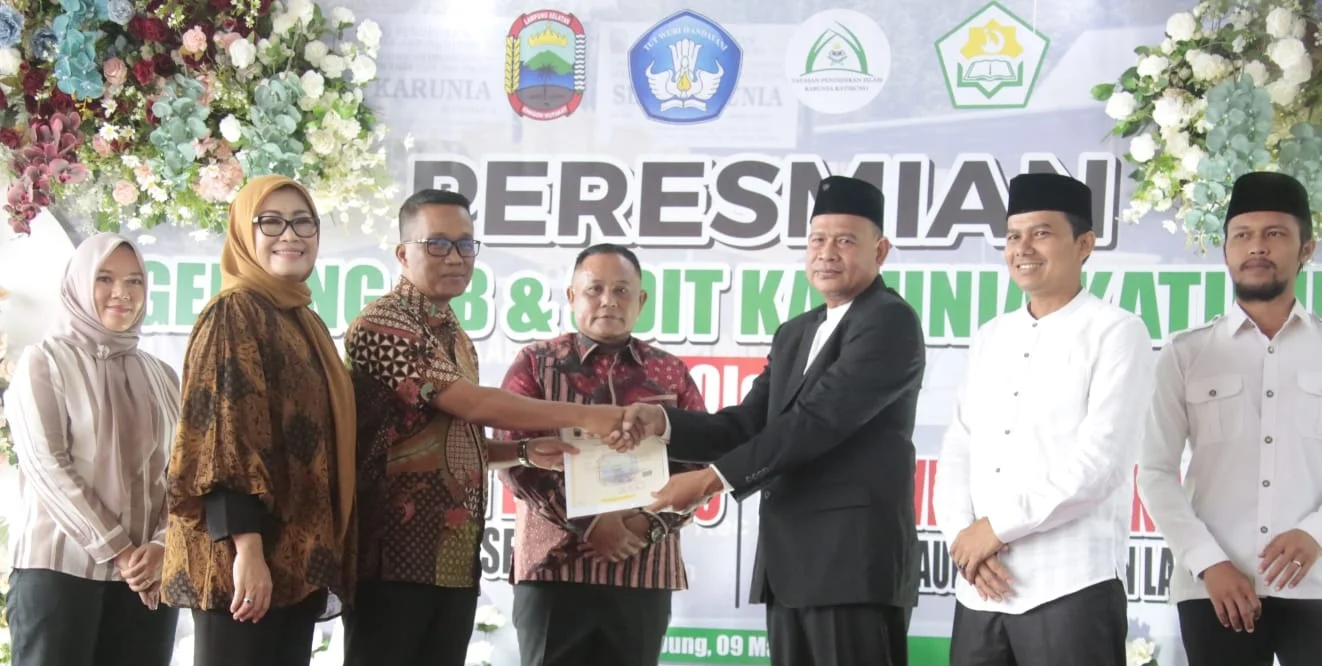 Bupati Lampung Selatan Nanang Ermanto Resmikan KB dan SD IT Kurnia