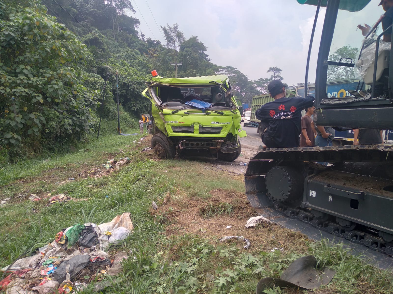 Lakalantas Kembali Terjadi di Jalan Insinyur Sutami Panjang