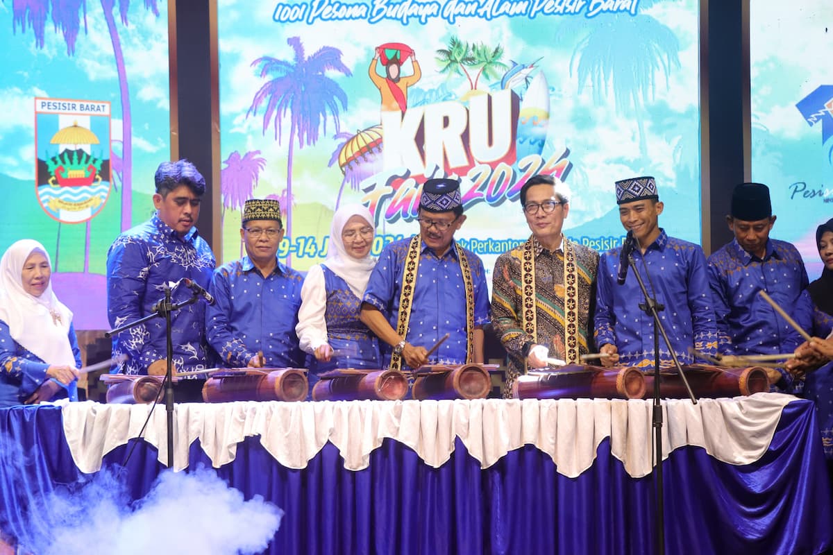 Pembukaan Krui Fair Tahun 2024 Berlangsung Meriah