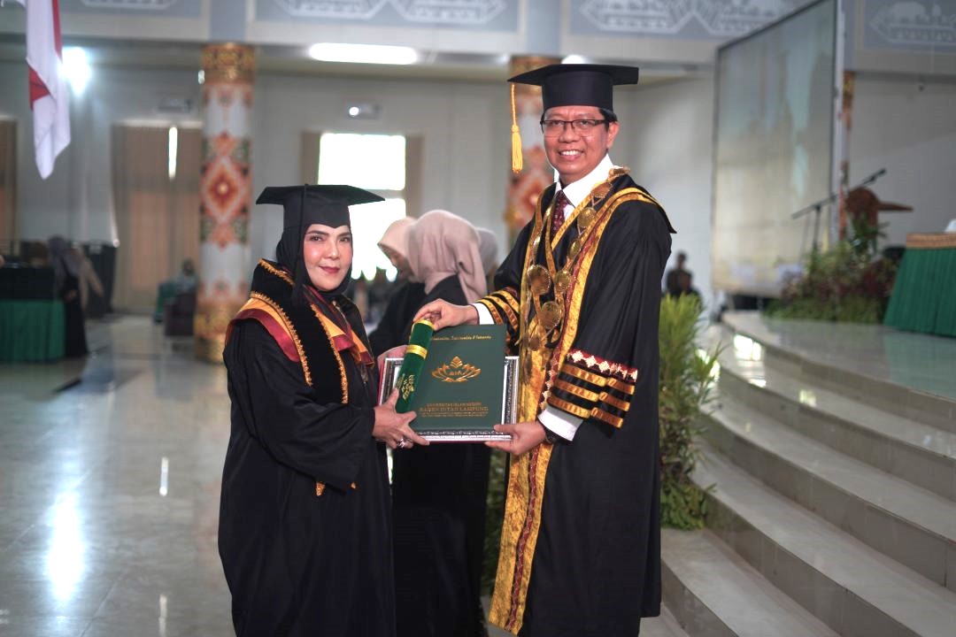 Eva Dwiana Raih Gelar Magister di UIN Raden Intan Lampung