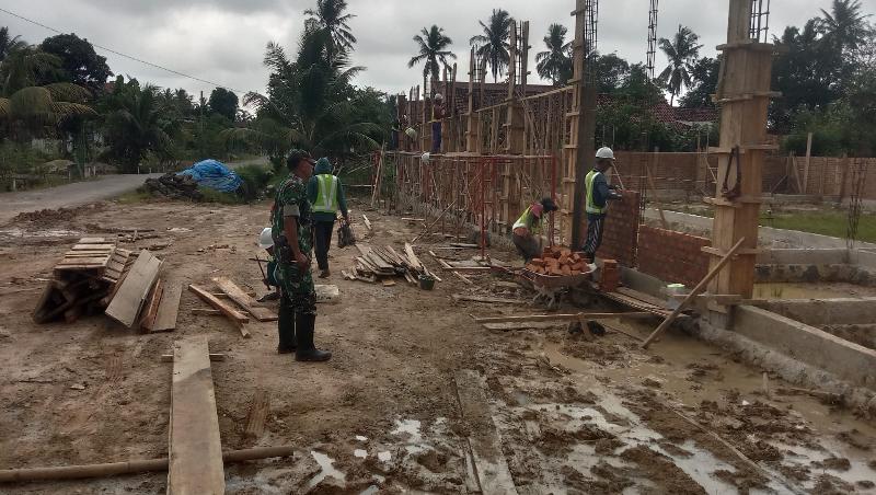 Babinsa Koramil 421-09/Tjb Percepatan Pembangunan Koperasi Merah Putih