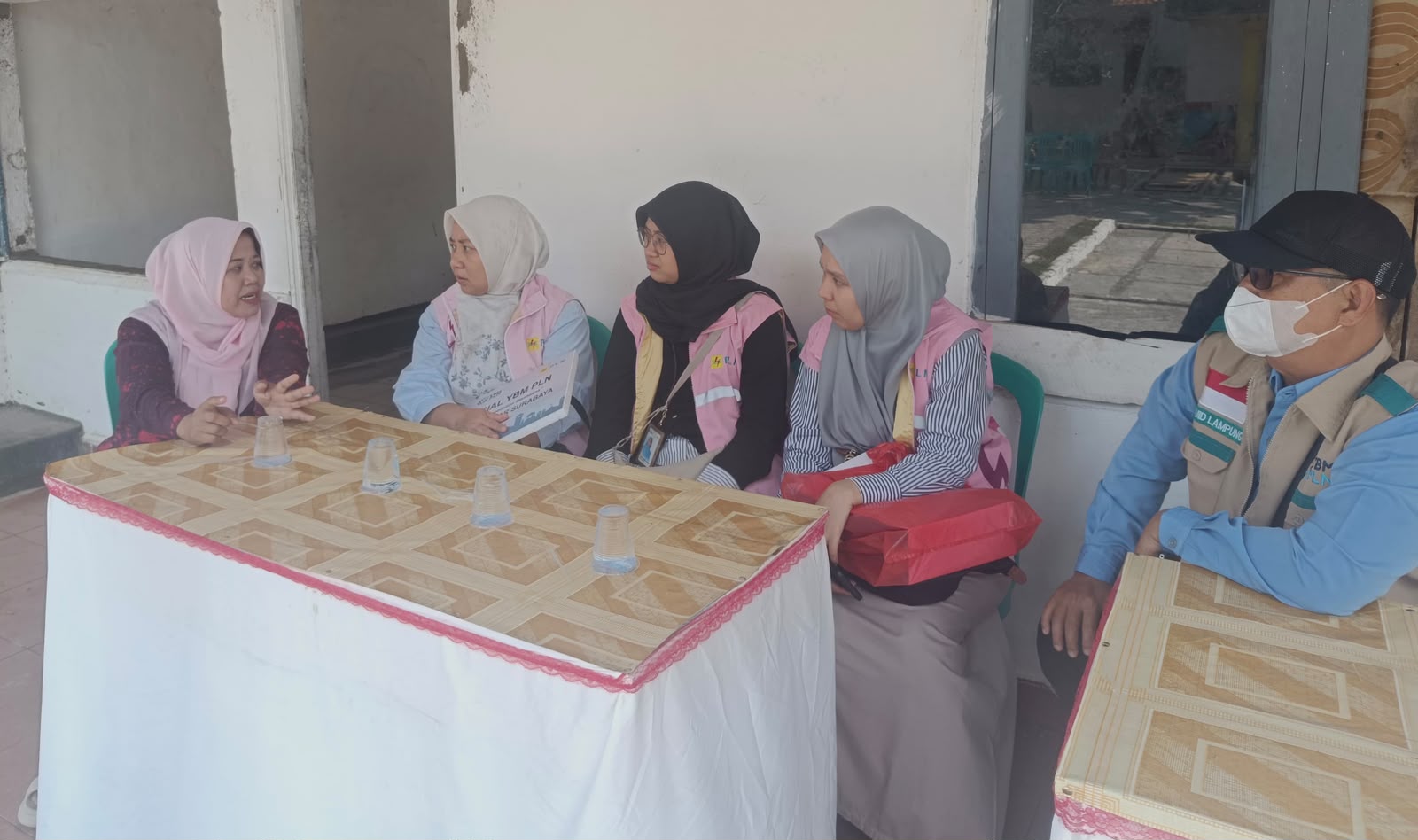 Sambut HUT RI ke-81, YBM PLN UP3 Metro Salurkan Santunan untuk 268 Penghuni Panti