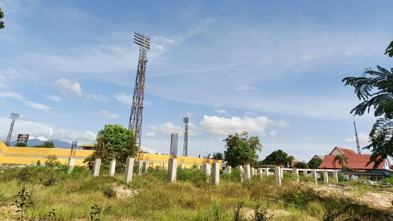 Miris! Pembangunan GOR Saburai di Komplek PKOR Way Halim Mangkrak