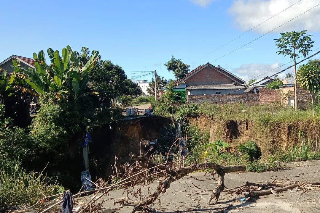 Warga Mutar Alam Tagih Janji Pemkab Perbaiki Longsor di Pemangku Simpang 2