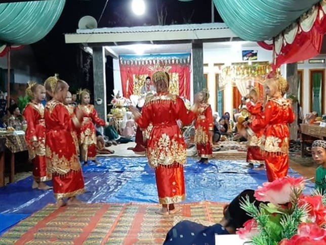 Tari Gandai Khas Bengkulu: Kisah Cinta Sejoli Bumi dan Langit