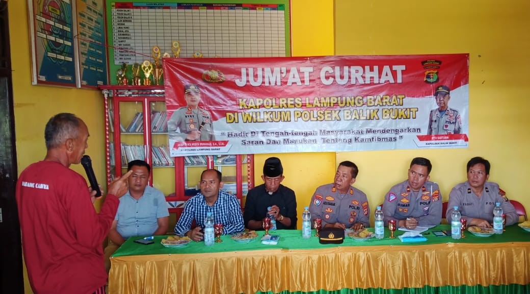 Dengarkan Curhatan Masyarakat, Polres Lampung Barat Sambangi Pekon Padang cahya 