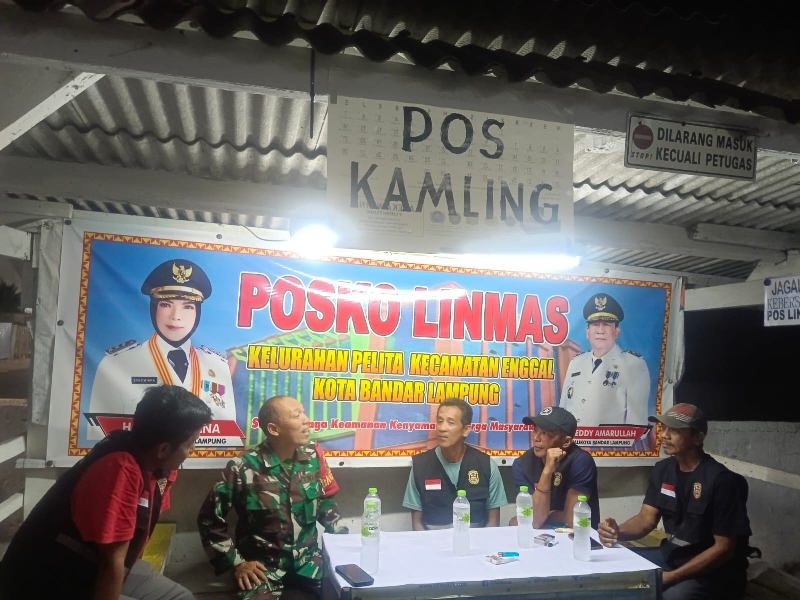 Revitalisasi Siskamling, Babinsa Ajak Warga Sukadanaham Perkuat Ronda Malam