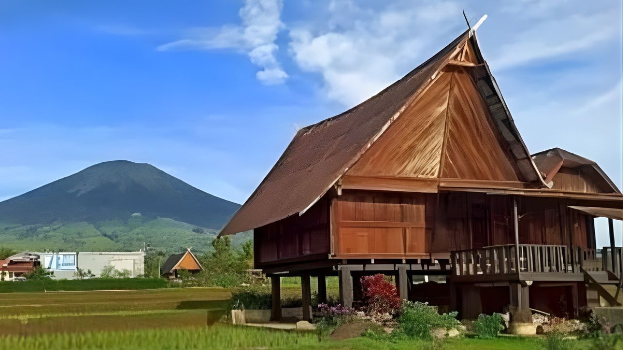 Rumah Adat Suku Besemah Sumatera Selatan: Warisan Arsitektur Sarat Makna Filosofis