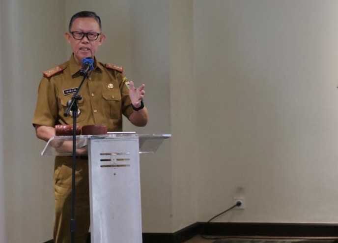 Sekdaprov Sampaikan Jawaban Gubernur Terhadap Pandangan Umum Fraksi DPRD Lampung