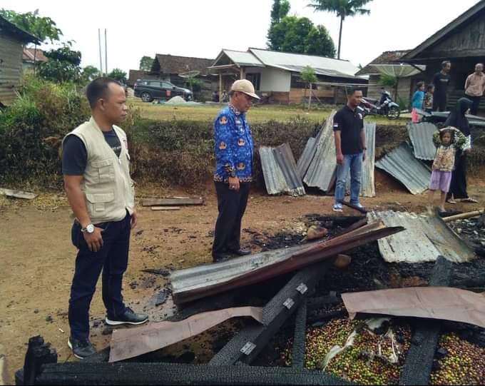 Dahlin dan Tagana Tinjau Lokasi Kebakaran di Tambakjaya