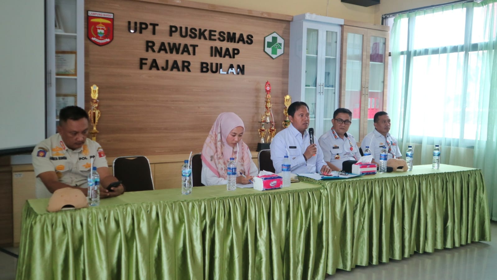 Sambangi UPT Puskesmas Pajar Bulan, Pj Bupati Lampung Barat Berikan Pembinaan