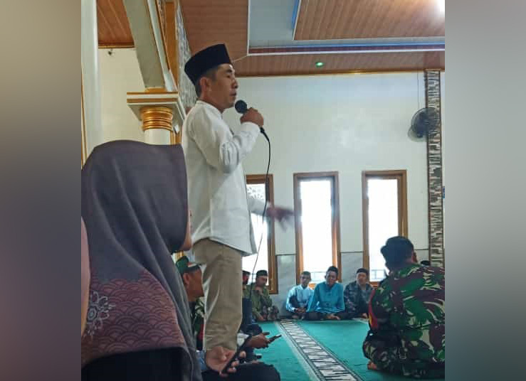 Safari Ramadhan, Tim ll Pemkab Lambar Salurkan Zakat di Kecamatan Gedung Surian