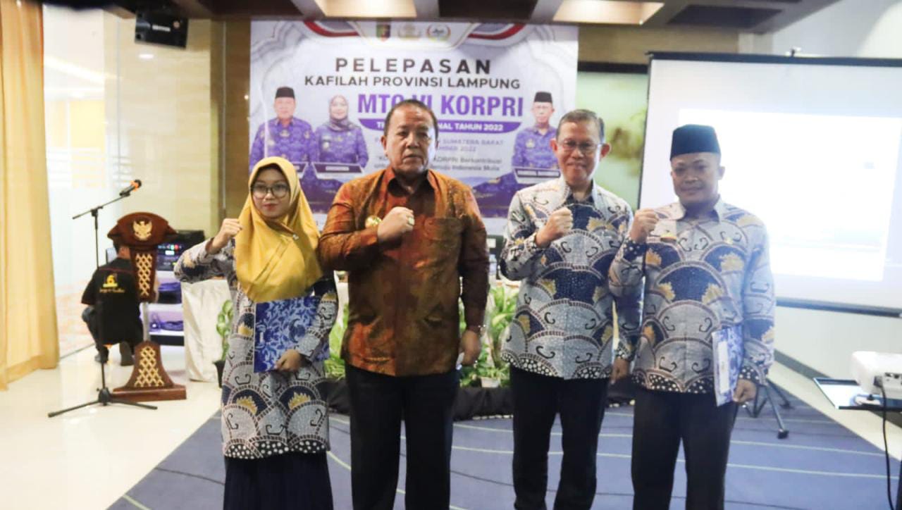 Gubernur Lepas 17 ASN Ikuti Lomba MTQ Tingkat Nasional di Kota Padang