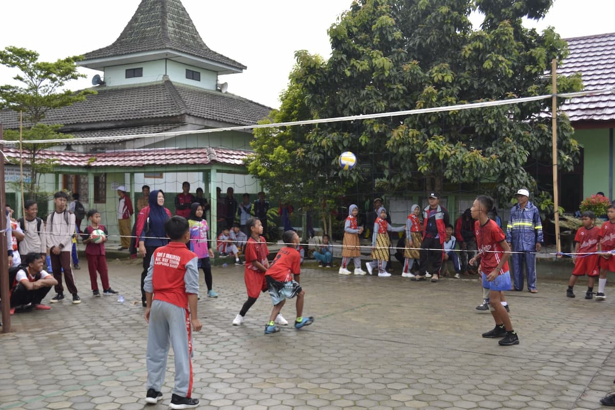 16 SD/MI Ramaikan Kompetisi Seni dan Olahraga MTs Al-Ikhlas Cup lll Pajar Bulan