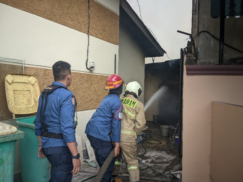 Kebakaran Ruang Genset Hotel Arnes, Dua Unit Genset Hangus Terbakar