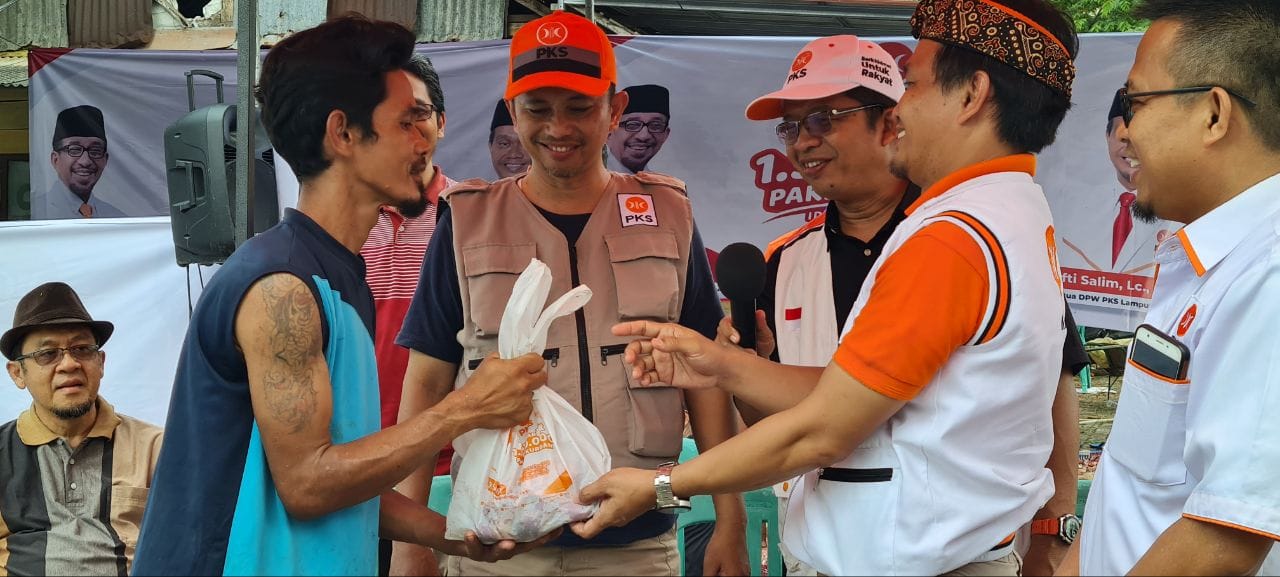 DPW PKS Lampung Sebar 22 Ribu Paket Daging Kurban