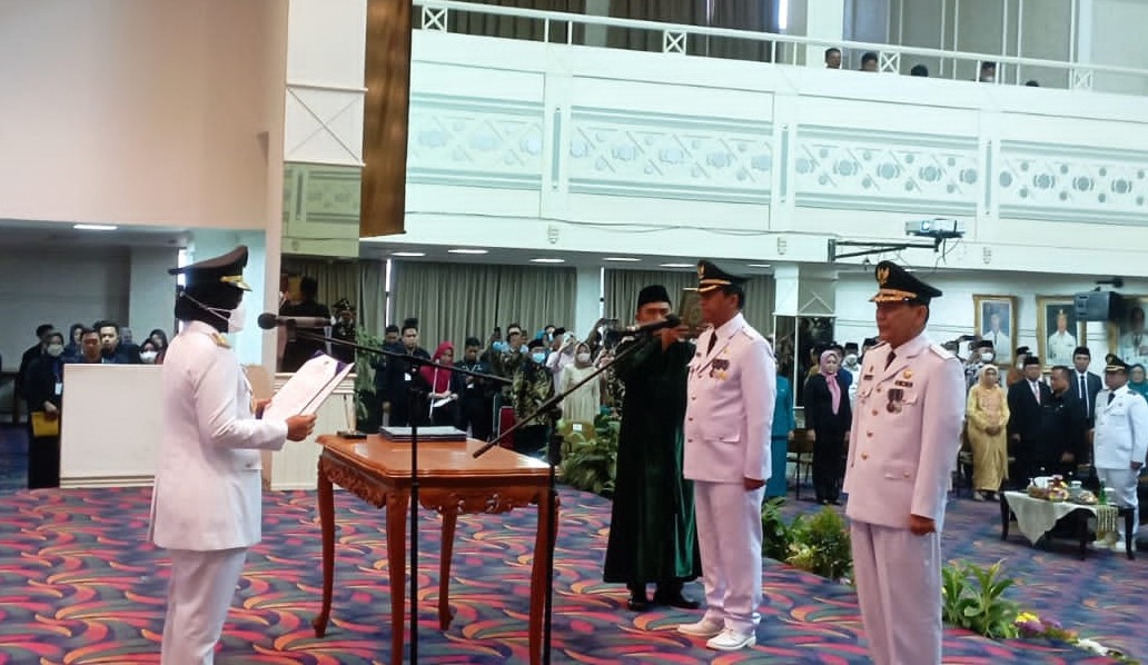 Dilantik Wagub, Nukman dan Qudrotul Resmi Jadi Pj Bupati Lambar dan Tuba