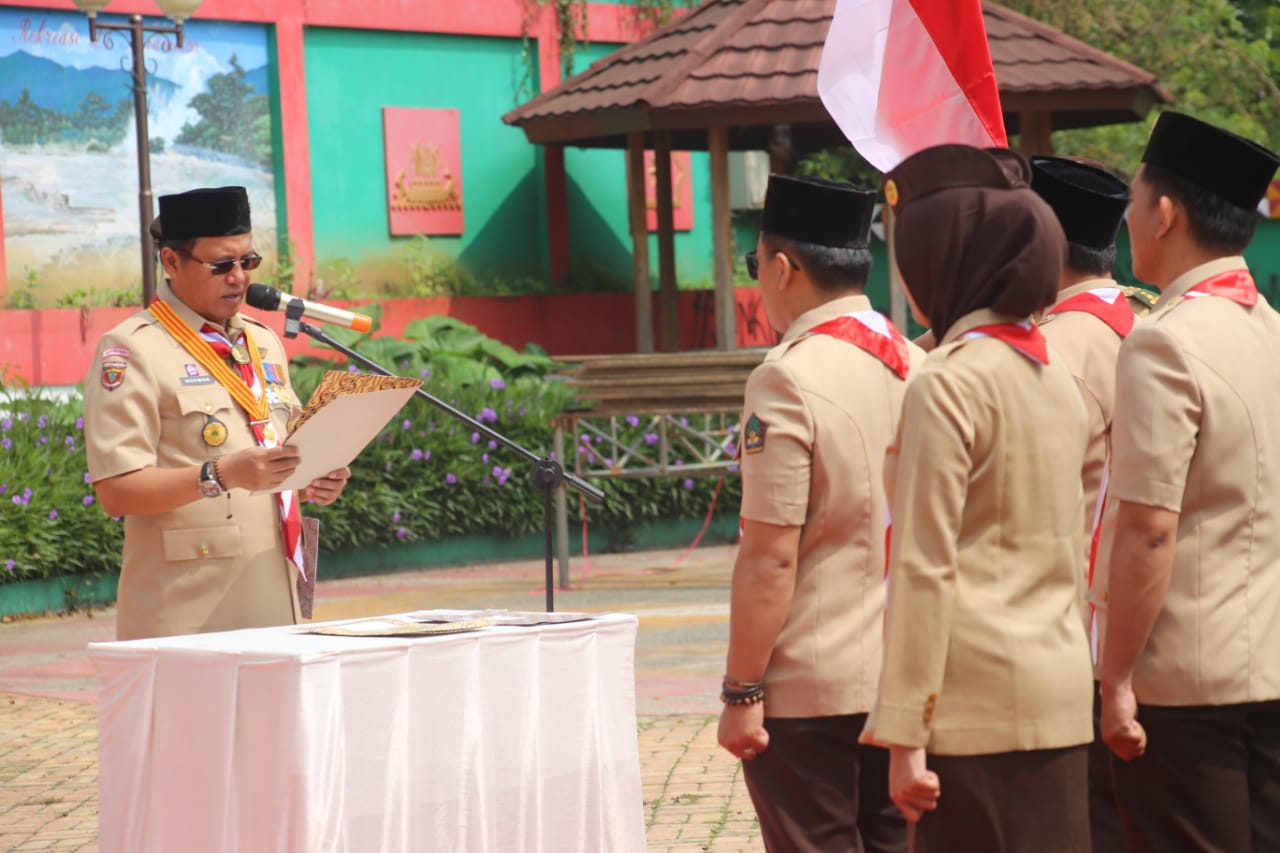 Pj Bupati Lampung Barat Lantik Pengurus Saka Adhyasta Pemilu