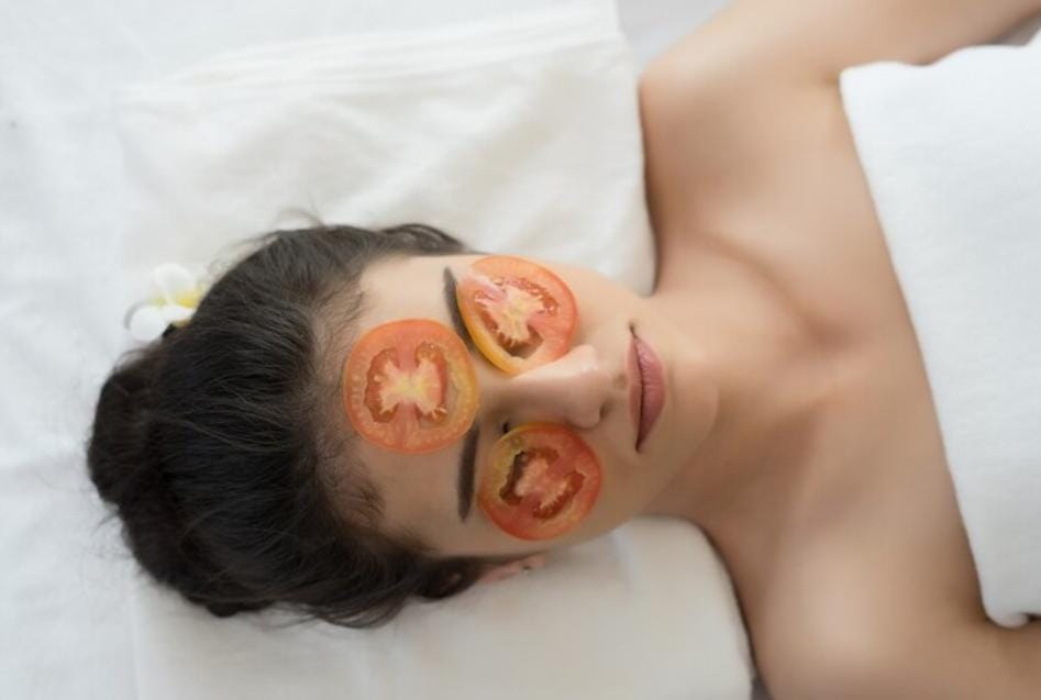 Tomat untuk Perawatan Wajah: Kandungan, Manfaat, Cara Pakai, dan Efek Samping