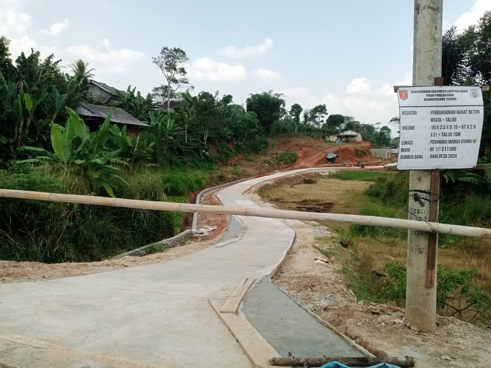 Pembangunan Rabat Beton di Waterboom Cai Kahuripan Jadi Jalur Multifungsi 