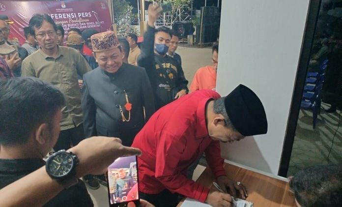 Dapat Rekomendasi PDIP, Dawam-Ketut Langsung Mendaftar ke KPU Lampung Timur 