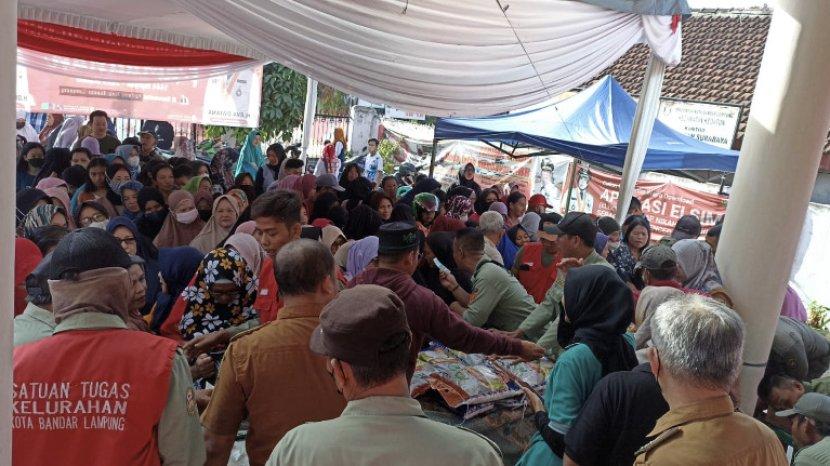Pemkot Bandar Lampung Gelar Pasar Murah di Pelataran Masjid Al-Muhajirin