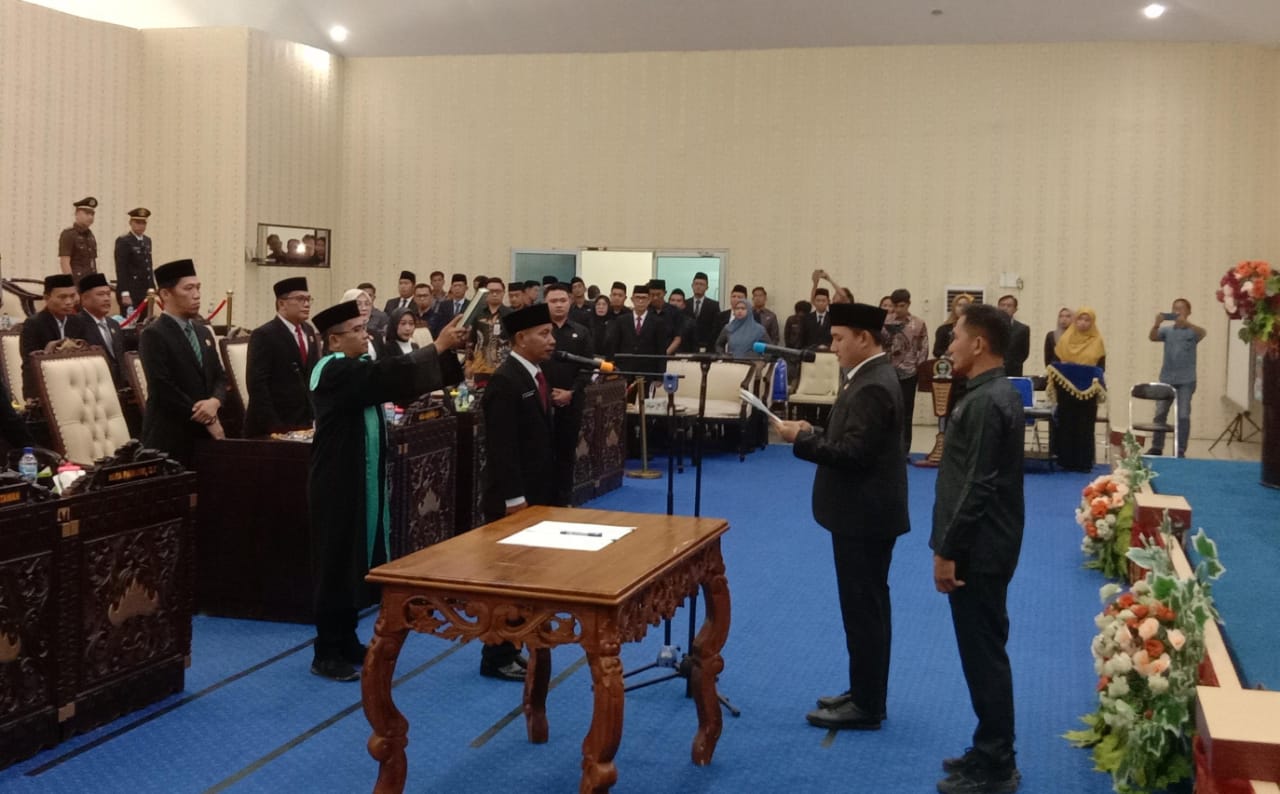 DPRD Pesisir Barat Gelar Paripurna PAW, Ali Rahman Resmi Gantikan Pieter