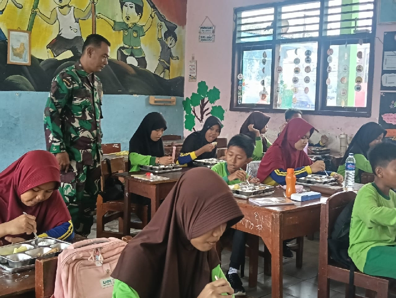 2.822 Siswa di Tanjung Senang Terima Makanan Bergizi Gratis