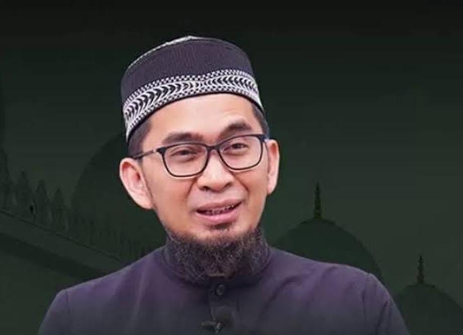 Kata Ustadz Adi Hidayat Hukum Merayakan Halloween dalam Islam