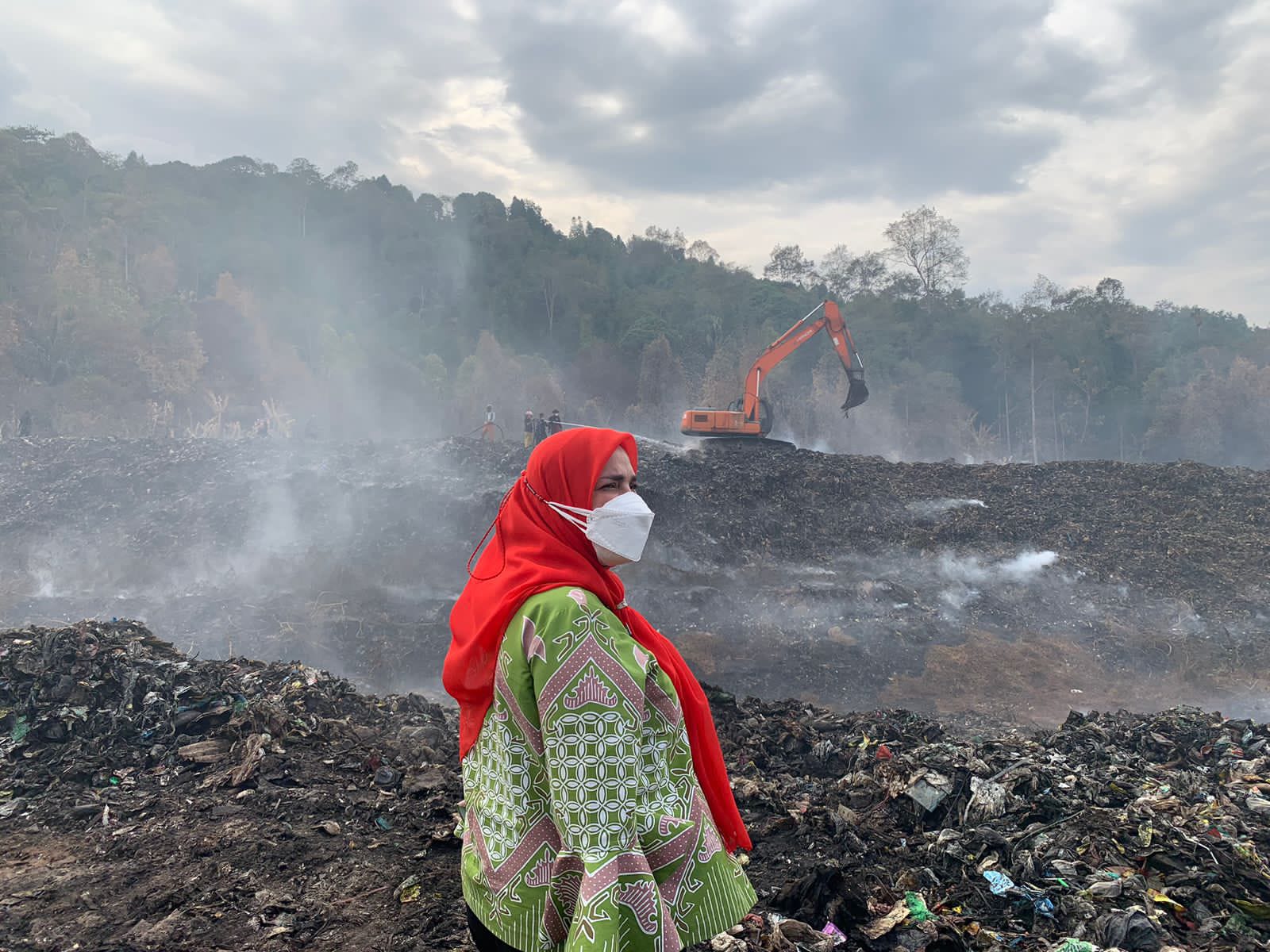 Kebakaran TPA Bakung Bandar Lampung Mulai Bisa Dikendalikan