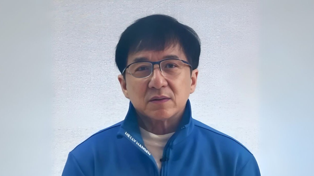 Jackie Chan Akui Gagal Jadi Ayah dan Menyesal Abaikan Pendidikan