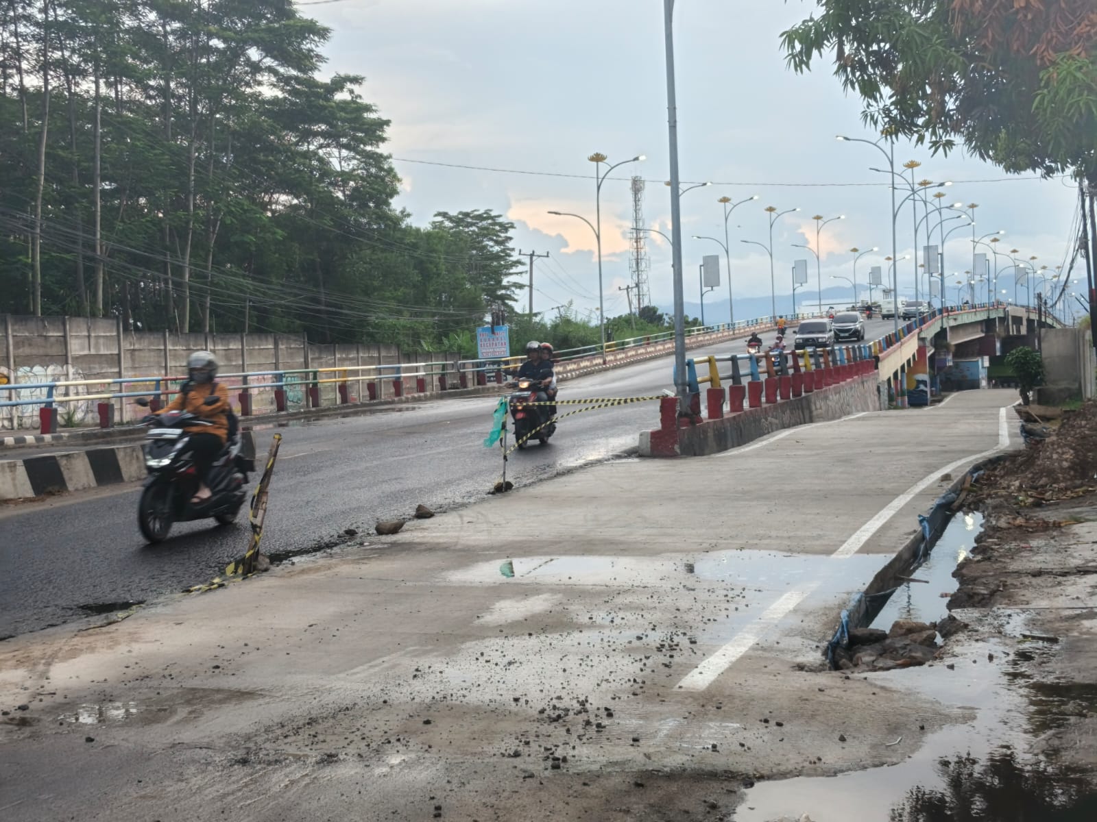 Warga Gembira, Jalan Kalibalok Bandar Lampung Akhirnya Diperbaiki