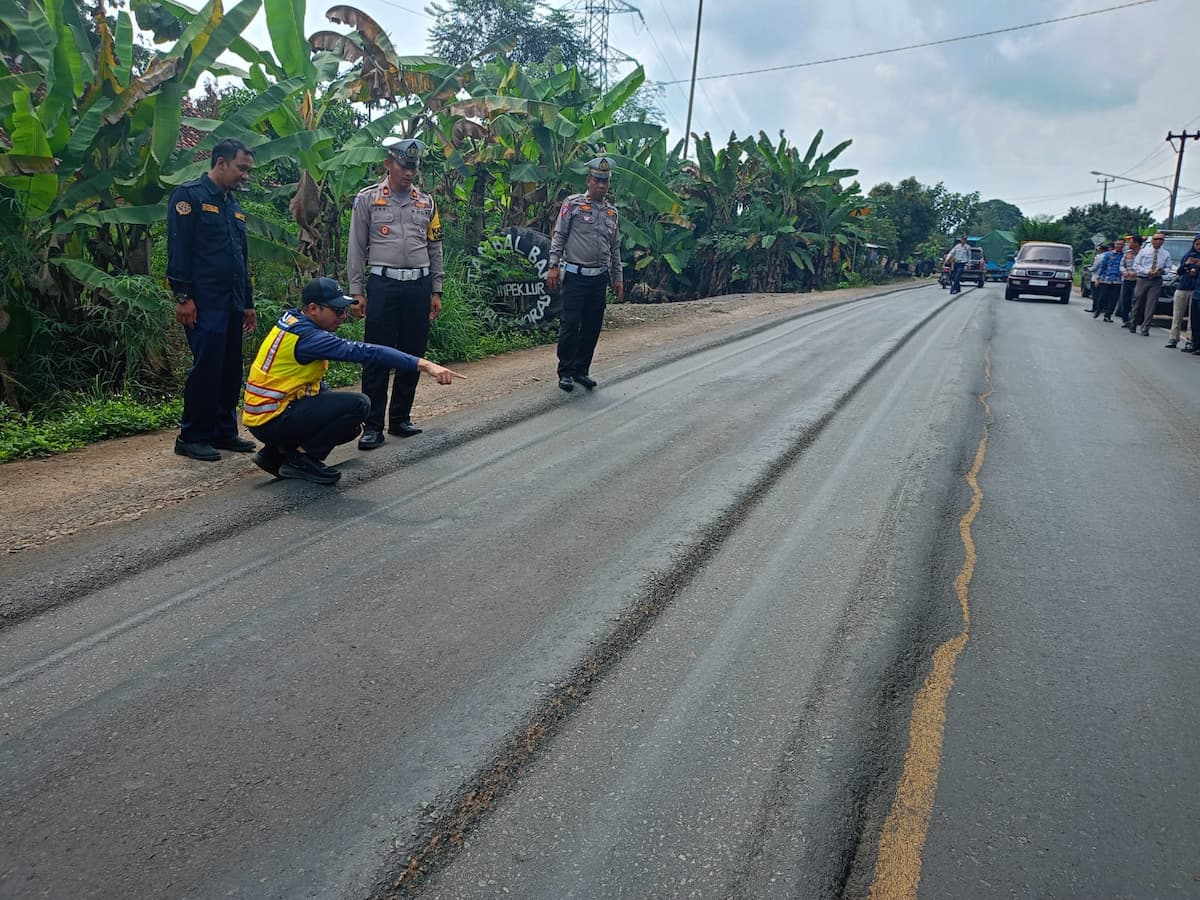Polres Lampung Utara Bersama BPJN Lampung Survey, Jalan Rusak