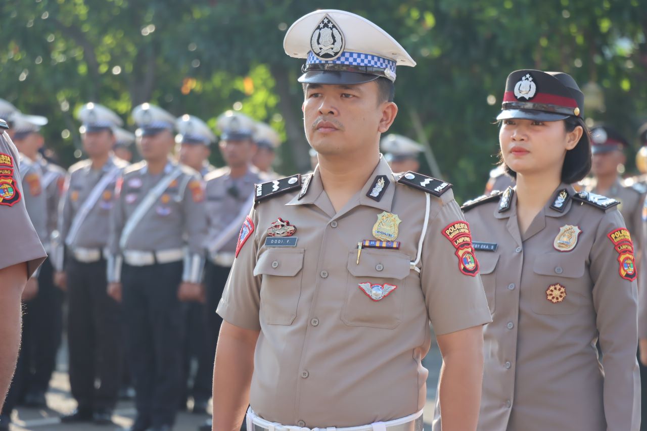 Kapolresta Bandar Lampung Pimpin Upacara Kenaikan Pangkat 47 Personel