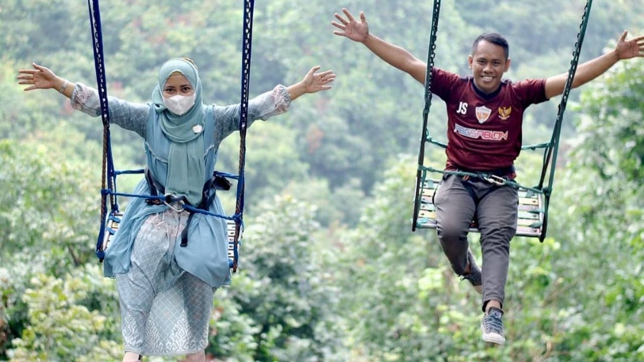 Serunya Uji Nyali di Claket Adventure Park Mojokerto yang Viral