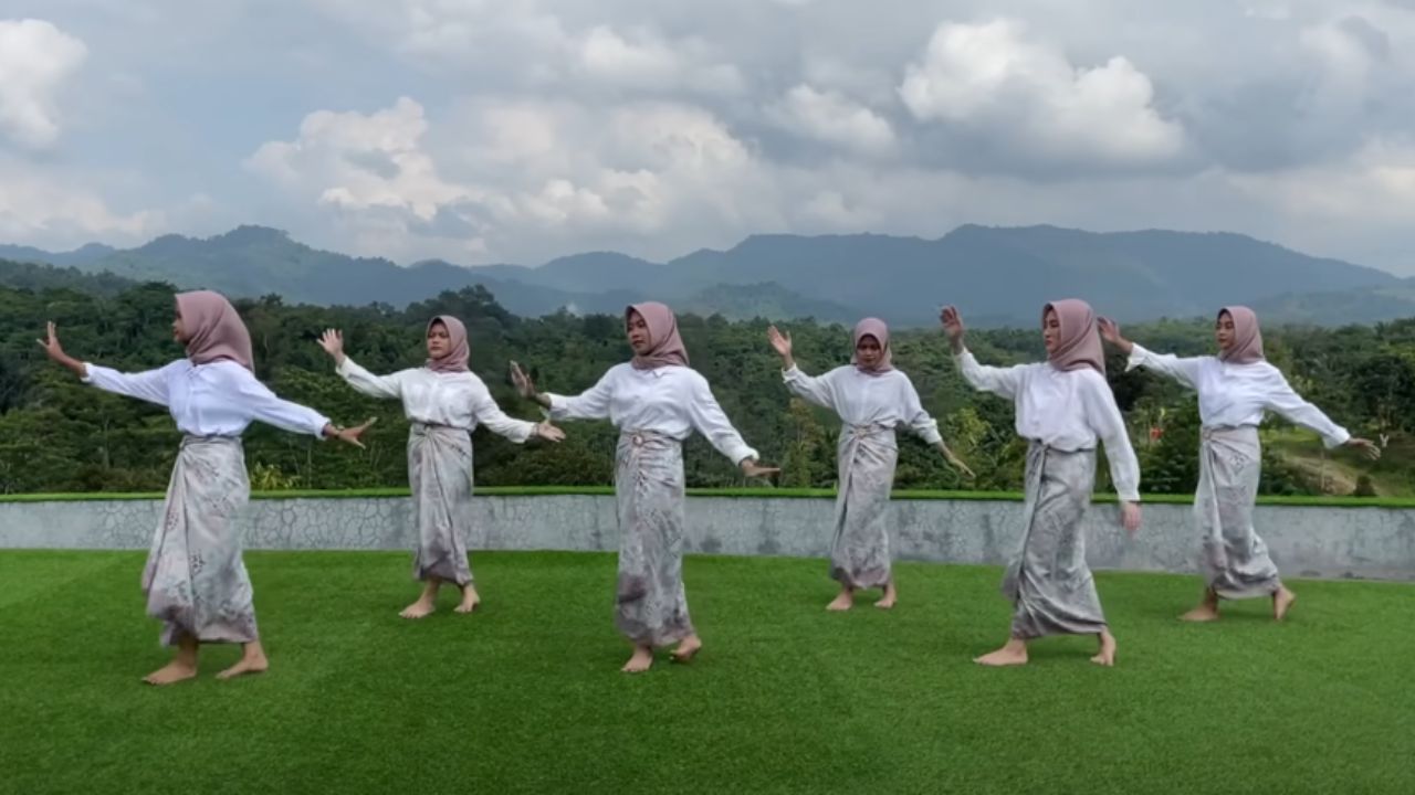 Tari Zapin: Warisan Budaya Melayu yang Sarat Nilai Islami