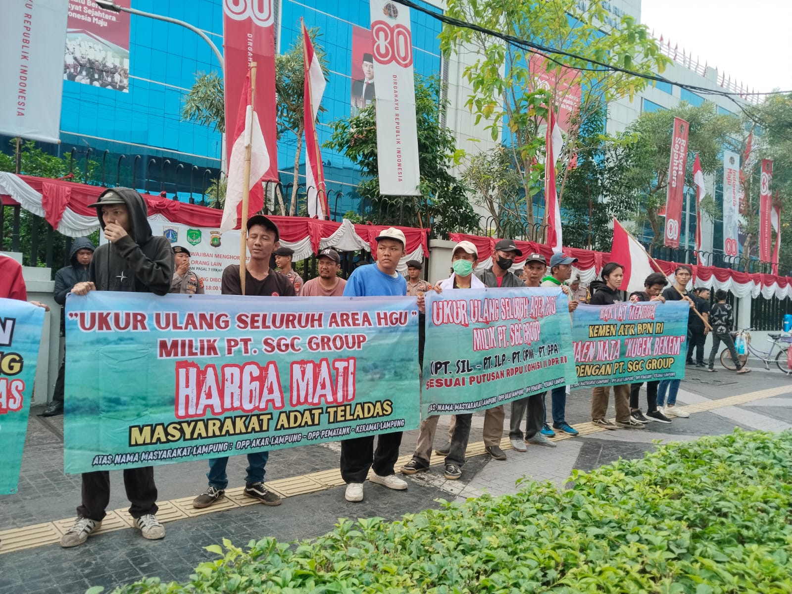 Gruduk Jakarta! Massa Triga Rakyat Lampung Desak Ukur Ulang Lahan PT SGC Segera