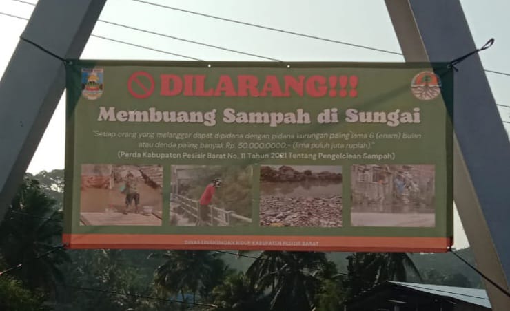 DLH Pesisir Barat Minta Semua Pihak Jaga Kebersihan Sungai