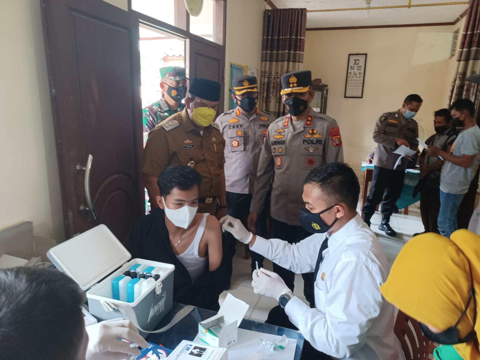 Kapolda Lampung Tinjau Pelaksanaan Vaksinasi Covid-19 di Polres Lamtim