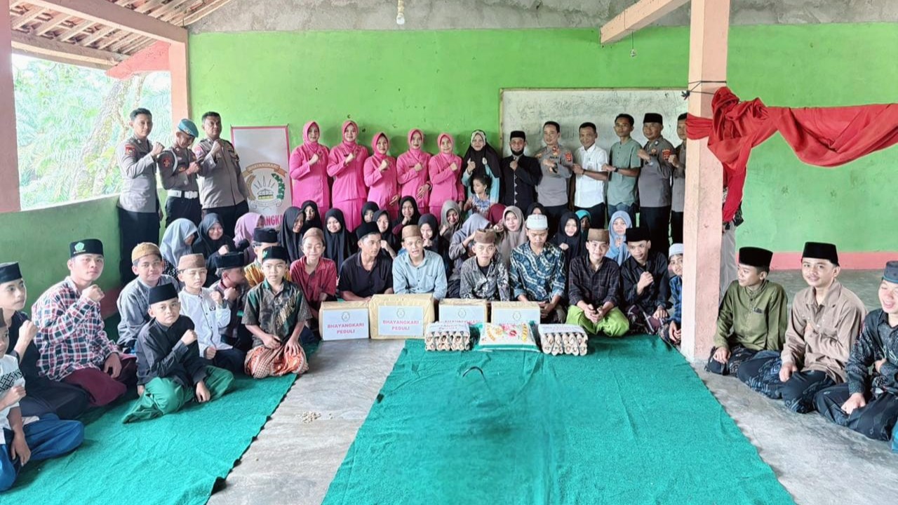 Polsek Bengkunat Tutup 2025 dengan Doa Bersama di Ponpes Darul Hijrah Al-Jannah