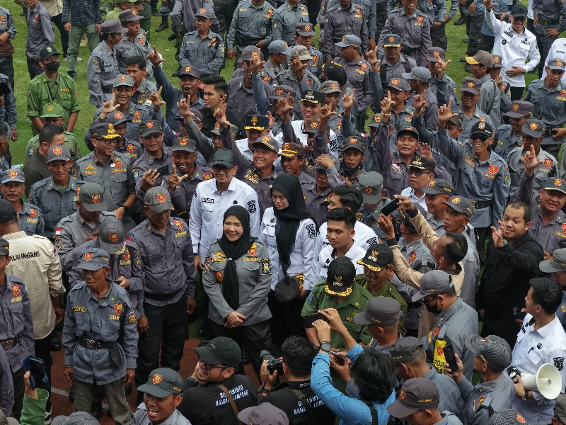 Eva Dwiana Bawa 400 Personel Linmas Bandar Lampung ke Apel Akbar di Palembang