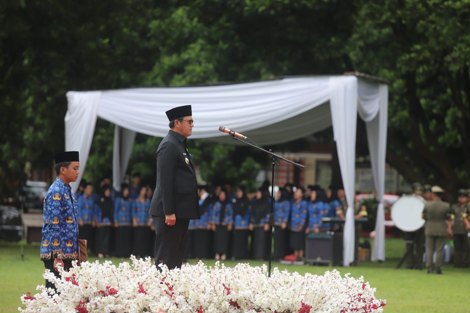 Gelar Upacara Peringatan di Lampung Barat: Momentum Penguatan Kinerja dan Dedikasi