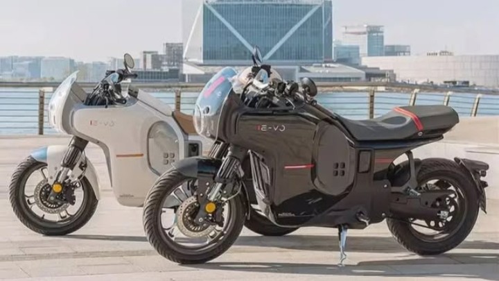 Honda E-Vo: Skuter Listrik Futuristik dengan Sentuhan Klasik dan Fitur Canggih