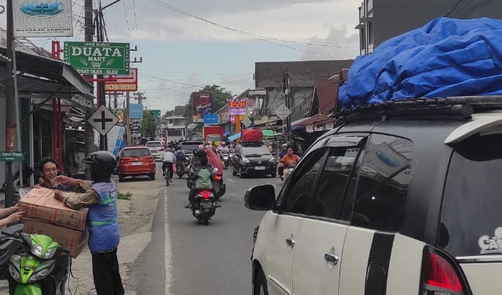 Puncak Mudik, Jalinbar di Pesisir Barat Mulai Padat