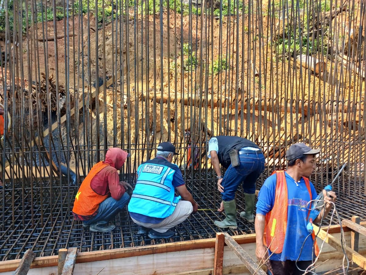 Penanganan Longsor KM 17 Masih Berlangsung, Satlantas Imbau Kendaraan R6 Tidak Melintas