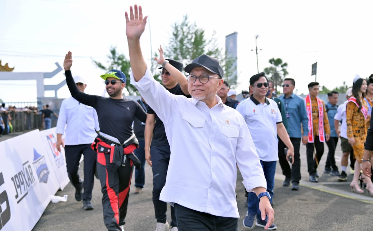 Strategi 0 Rupiah APBD Bupati Egi Tuai Pujian Menko Zulhas di IDS Sumatra 2026