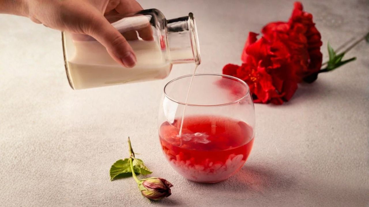 Manfaat Viva Air Mawar untuk Wajah Cerah Alami Sehari-hari