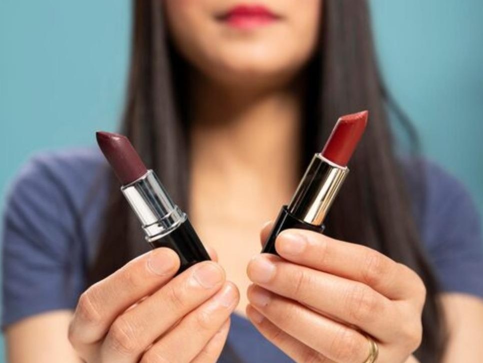 Tips Memilih Warna Lipstik Sesuai Warna Kulit agar Tampil Percaya Diri